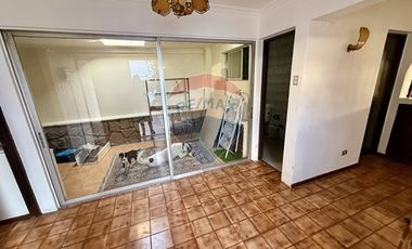 CASA SÓLIDA CON GRAN TERRENO