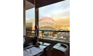 ¡Moderno Depto. en Macul con Vista Impresionante!