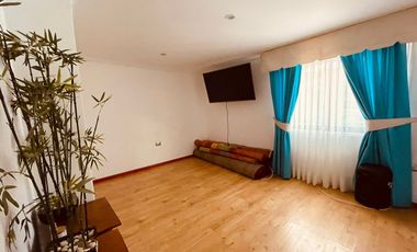 Arriendo de gran casa en sector Los Aromos