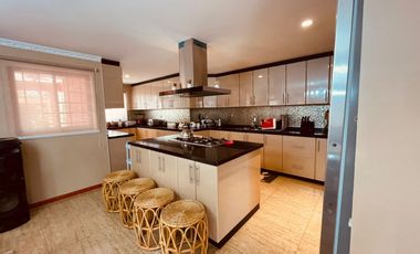 Arriendo de gran casa en sector Los Aromos