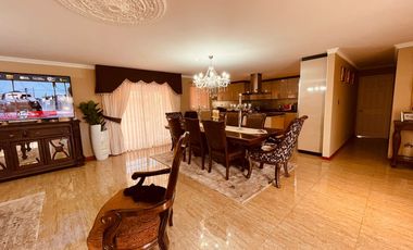 Arriendo de gran casa en sector Los Aromos