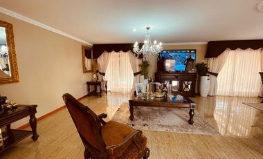 Arriendo de gran casa en sector Los Aromos