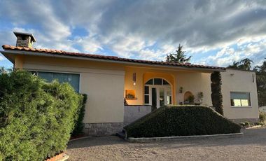 CASA EN VENTA EN ACULCO