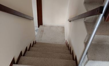 ARRIENDO de CASA COMERCIAL en BOGOTA