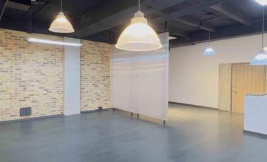 Oficina en arriendo – 87 m² – Centro Comercial Hacienda Santa Bárbara
