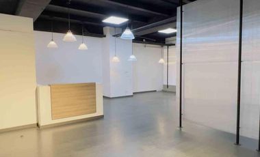 Oficina en arriendo – 87 m² – Centro Comercial Hacienda Santa Bárbara