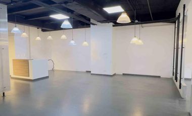 Oficina en arriendo – 87 m² – Centro Comercial Hacienda Santa Bárbara