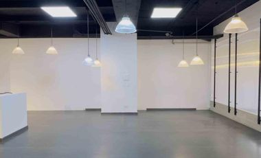 Oficina en arriendo – 87 m² – Centro Comercial Hacienda Santa Bárbara