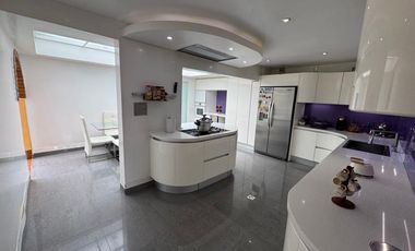 ARRIENDO CASA COLONIAL entre Santa Bárbara Alta y Santa Ana Oriental