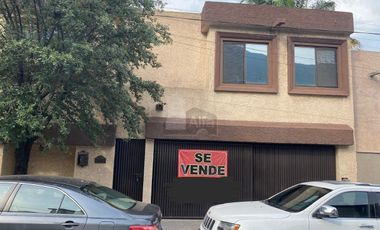 Casa en venta, Cumbres 5 sector, Monterrey, Nuevo León.