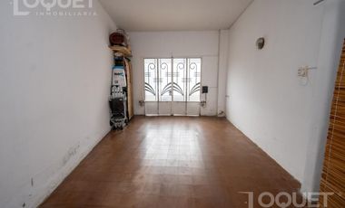 Casa de 3 dormitorios, pileta y cochera en Constituyentes