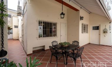Casa de 3 dormitorios, pileta y cochera en Constituyentes