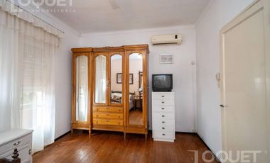 Casa de 3 dormitorios, pileta y cochera en Constituyentes