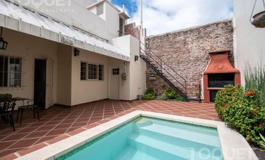 Casa de 3 dormitorios, pileta y cochera en Constituyentes