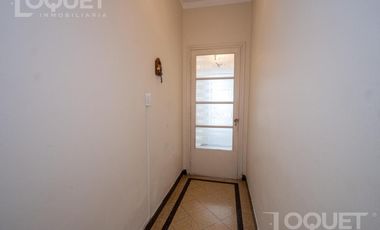 Casa de 3 dormitorios, pileta y cochera en Constituyentes