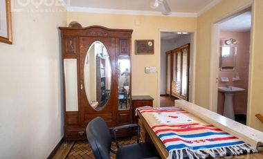 Casa de 3 dormitorios, pileta y cochera en Constituyentes