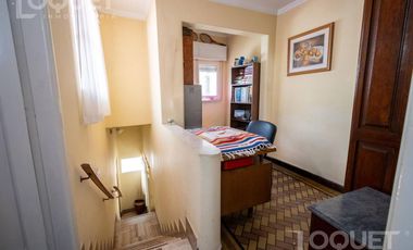 Casa de 3 dormitorios, pileta y cochera en Constituyentes