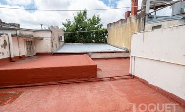 Casa de 3 dormitorios, pileta y cochera en Constituyentes