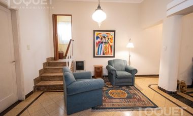 Casa de 3 dormitorios, pileta y cochera en Constituyentes