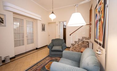Casa de 3 dormitorios, pileta y cochera en Constituyentes