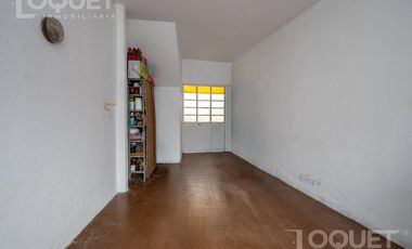 Casa de 3 dormitorios, pileta y cochera en Constituyentes