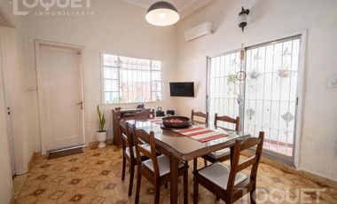 Casa de 3 dormitorios, pileta y cochera en Constituyentes