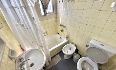 Departamento 3 ambientes en venta - Remedios de Escalada a metros del centro y Avenida Yrigoyen