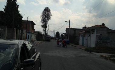 Terreno en venta en San Mateo Atenco con dos frentes