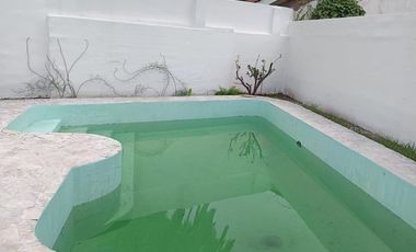 Casa en Alquiler Cerro de las Rosas 3 Dormitorios