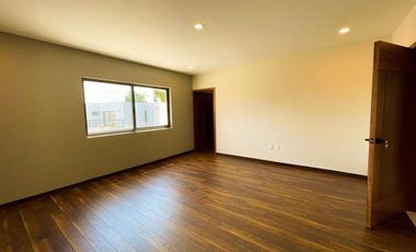 Casa en Venta en Novaterra, Zona Real, Zapopan