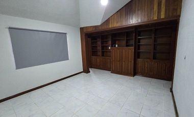 CASA EN RENTA EN SAN JERONIMO