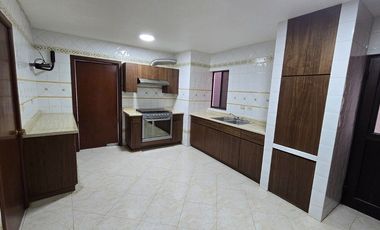 CASA EN RENTA EN SAN JERONIMO