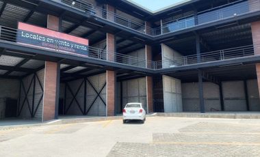 RENTA LOCALES EN PLAZA COMERCIAL XIXITLA