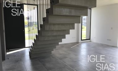 Casa en alquiler en Las Tipas, Nordelta