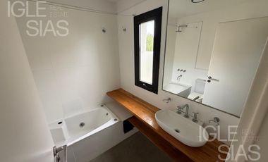 Casa en alquiler en Las Tipas, Nordelta