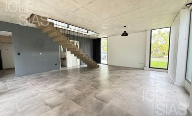 Casa en alquiler en Las Tipas, Nordelta