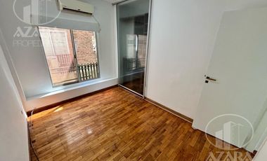 Departamento 2 ambientes, por escalera. A 2 cuadras de Estación de Tren