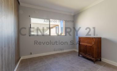 EN VENTA Casa 2 Dormitorios - Las Casuarinas - Ibarlucea