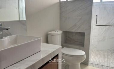 Casa en Renta en Fraccionamiento Cerrado Frente área Verde