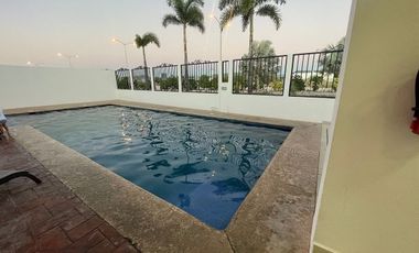 Casa amueblada en RENTA en Fracc Privado frente al parque