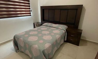 Casa amueblada en RENTA en Fracc Privado frente al parque