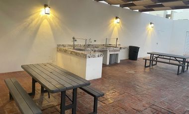 Casa amueblada en RENTA en Fracc Privado frente al parque