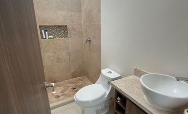 Casa amueblada en RENTA en Fracc Privado frente al parque