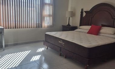 Renta casa amueblada Milenio dentro de Condominio