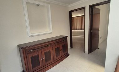Renta casa amueblada Milenio dentro de Condominio
