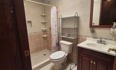 Renta casa amueblada Milenio dentro de Condominio