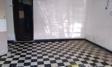 Casa comercial con excelente ubicación ideal para bodega