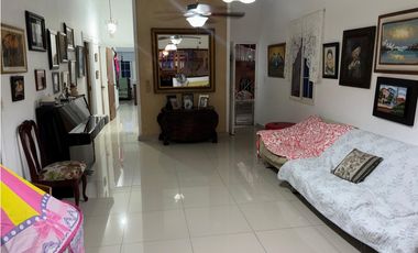 VILLA LUCRE / 330M / 3 HABITACION / 2 BAÑOS / TERRAZA / 1 PARKING