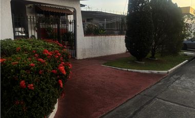 VILLA LUCRE / 330M / 3 HABITACION / 2 BAÑOS / TERRAZA / 1 PARKING