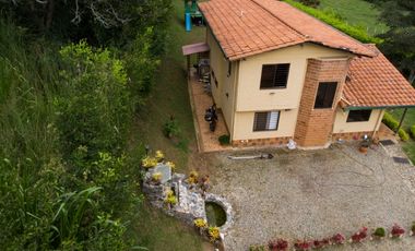 Hermosa finca en venta en Girardota, excelente ubicacion